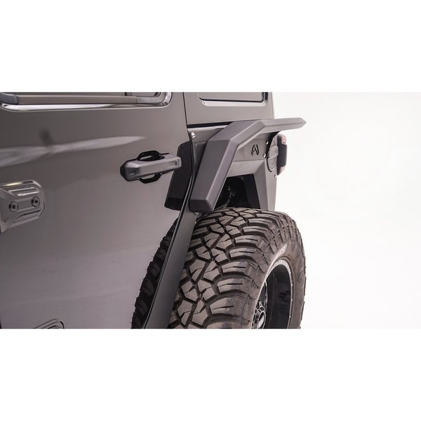 Fab Fours 18-C JEEP JL BASE REAR FENDERS JL2001-1